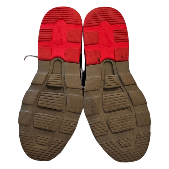 Mens Nike Air max motion 2 size 11.5 color gray/red - Picture 2 of 5